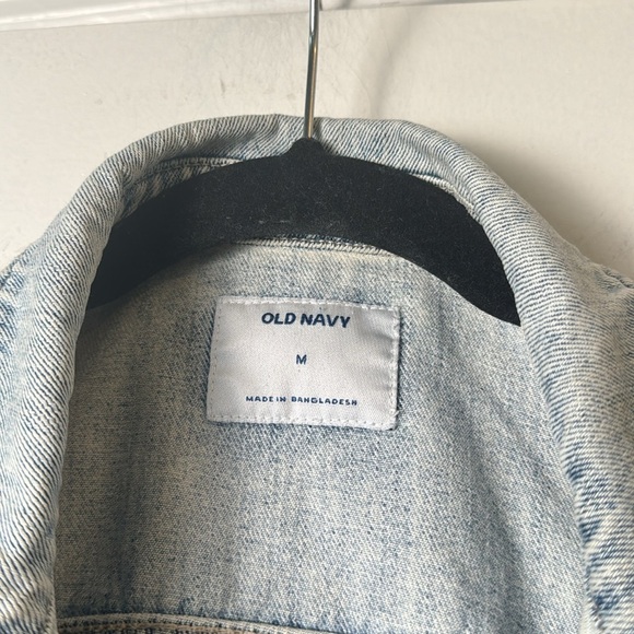 Light Wash Distressed Denim Old Navy Casual Cotton Denim Jean Jacket Size Medium - Picture 5 of 7
